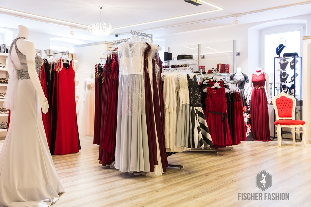Braut- und Festmode bei Fischer Fashion Cham